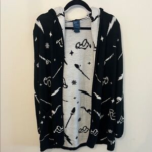 Hot Topic Black and White Magical Cardigan